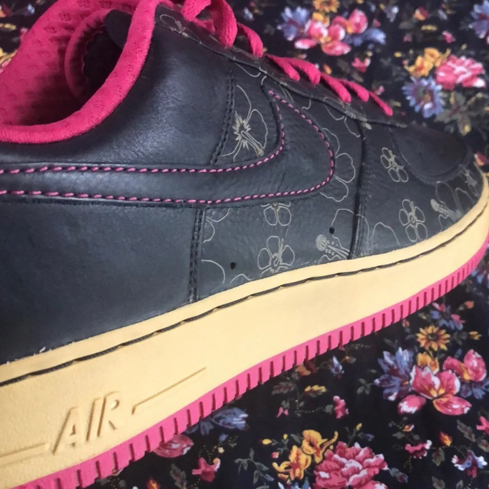 NWOB Nike Air Force 1 Premium Low Black Floral Pink - Picture 5 of 13